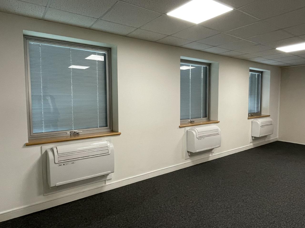 Bureau La Plaine Saint-Denis 1746m² Location bureau La Plaine Saint-Denis Seine-Saint-Denis OLBUR2312422 9